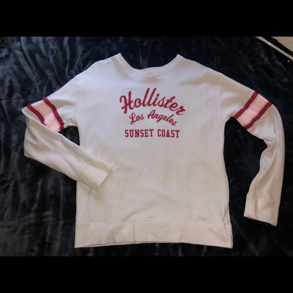 NWOT Hollister white sweatshirt